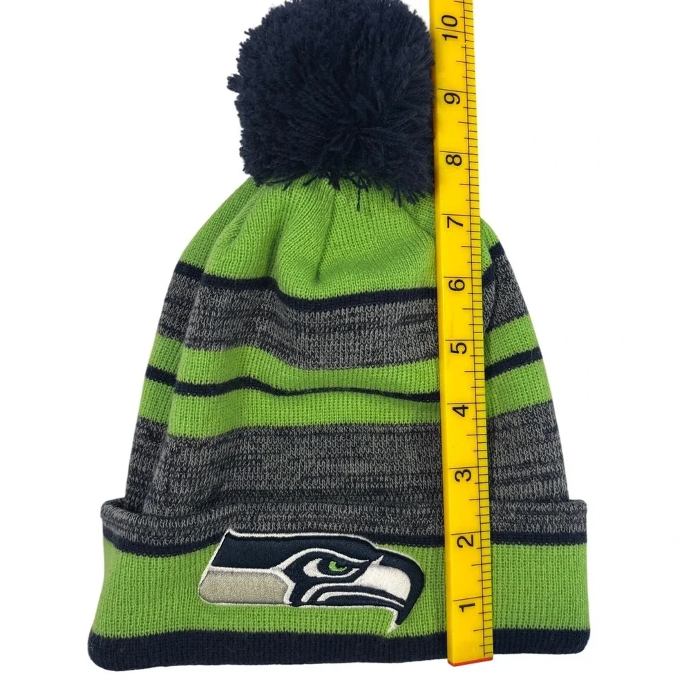 Seattle Seahawks Knit Pom Beanie Green Gray Striped‎ NFL Logo Cuff Winter Hat
